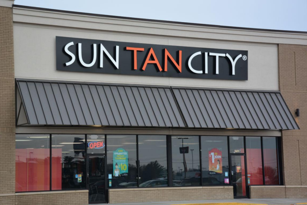 Free Professional Spray Tan (Normally $30+)